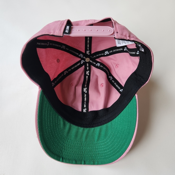Nike SB Pink Baseball Cap With Green Brim - Picture 4 of 7